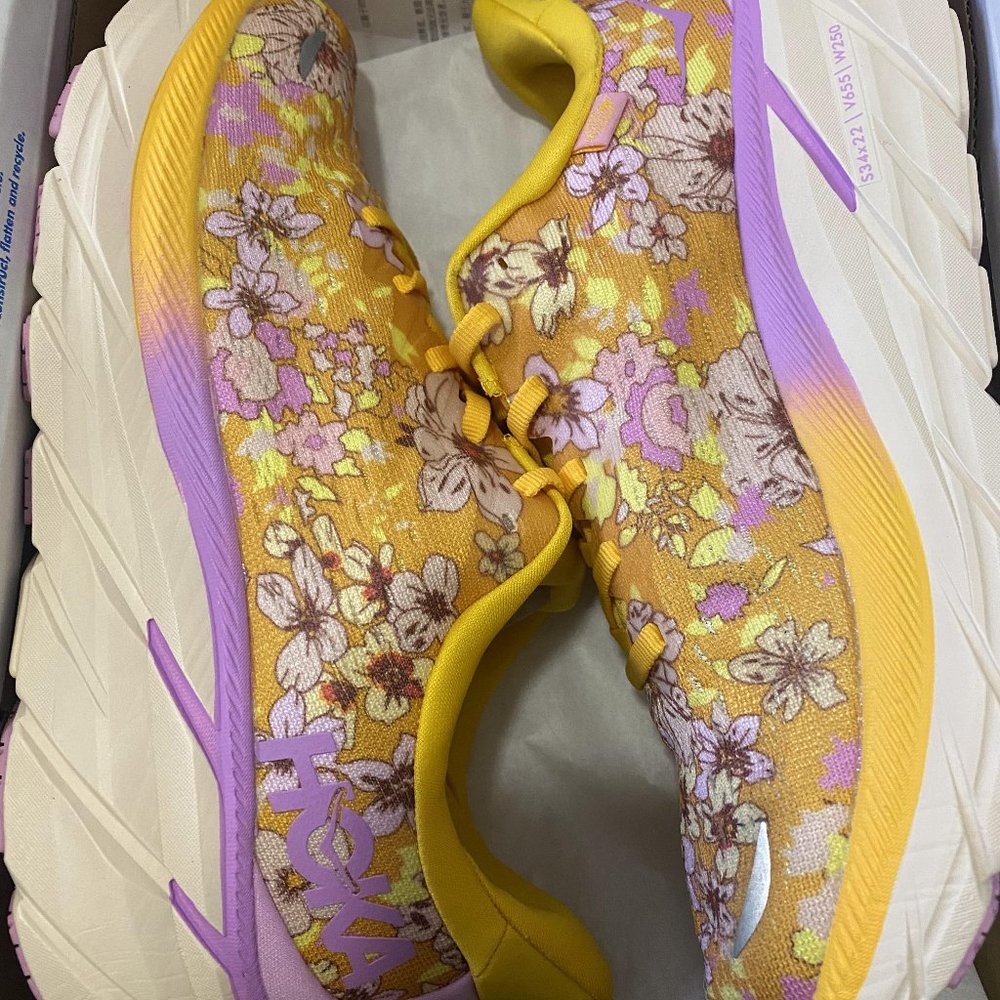 Hoka x Free People movement Clifton 8